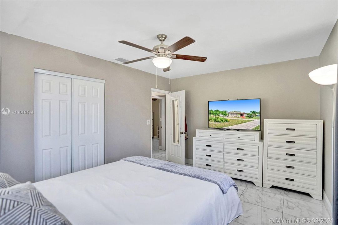 Recently Sold: $340,000 (3 beds, 2 baths, 1500 Square Feet)