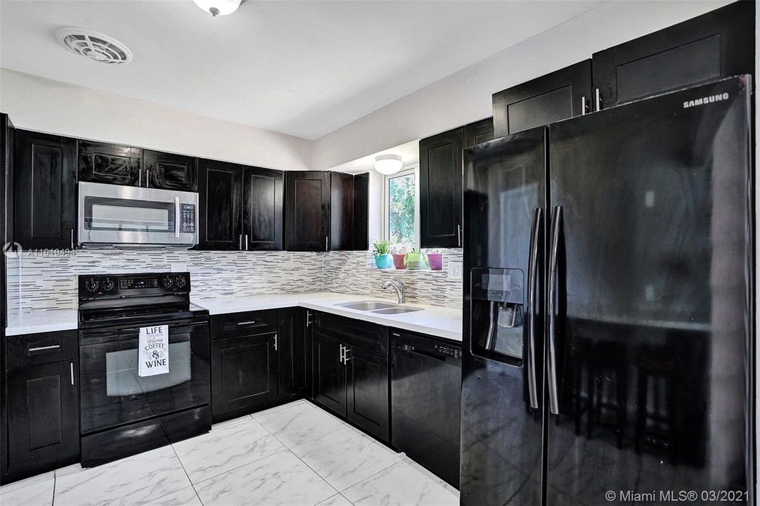 Recently Sold: $340,000 (3 beds, 2 baths, 1500 Square Feet)