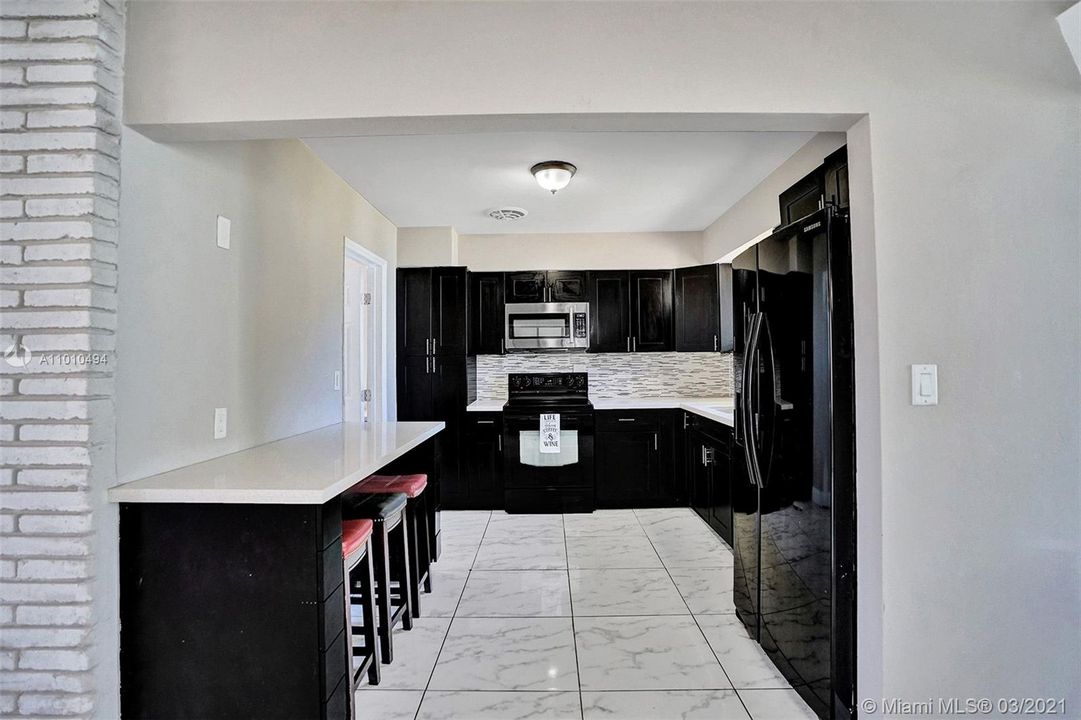 Recently Sold: $340,000 (3 beds, 2 baths, 1500 Square Feet)