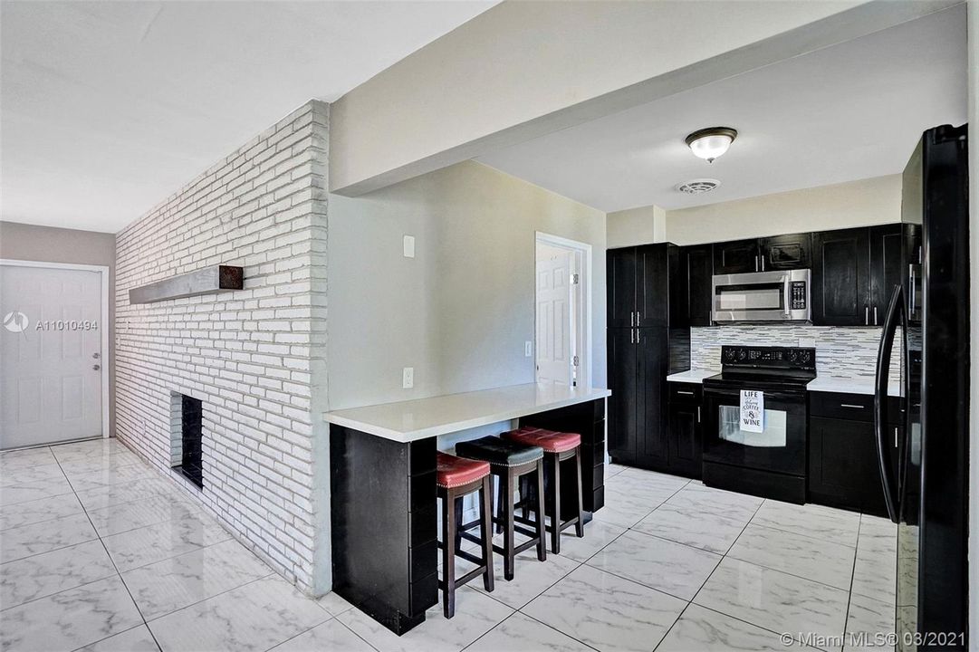 Recently Sold: $340,000 (3 beds, 2 baths, 1500 Square Feet)