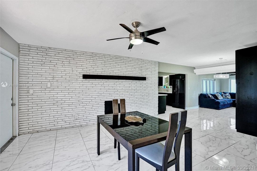 Recently Sold: $340,000 (3 beds, 2 baths, 1500 Square Feet)