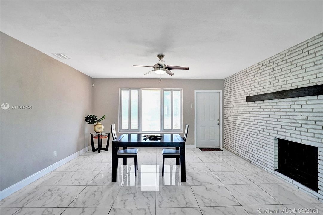 Recently Sold: $340,000 (3 beds, 2 baths, 1500 Square Feet)