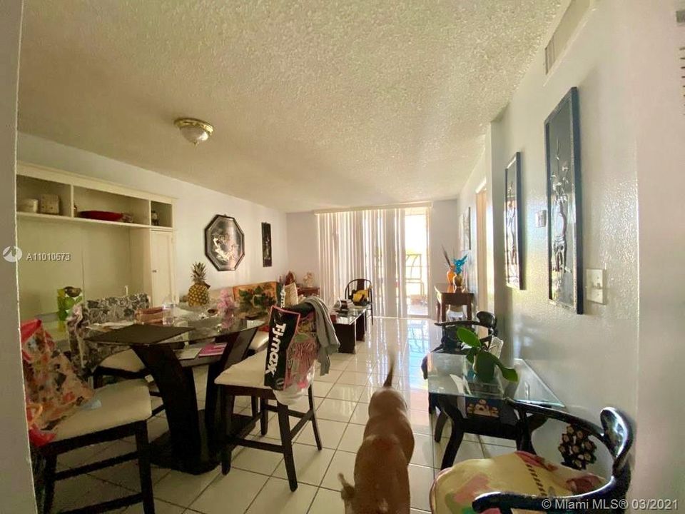 Vendido Recientemente: $119,500 (2 camas, 2 baños, 800 Pies cuadrados)