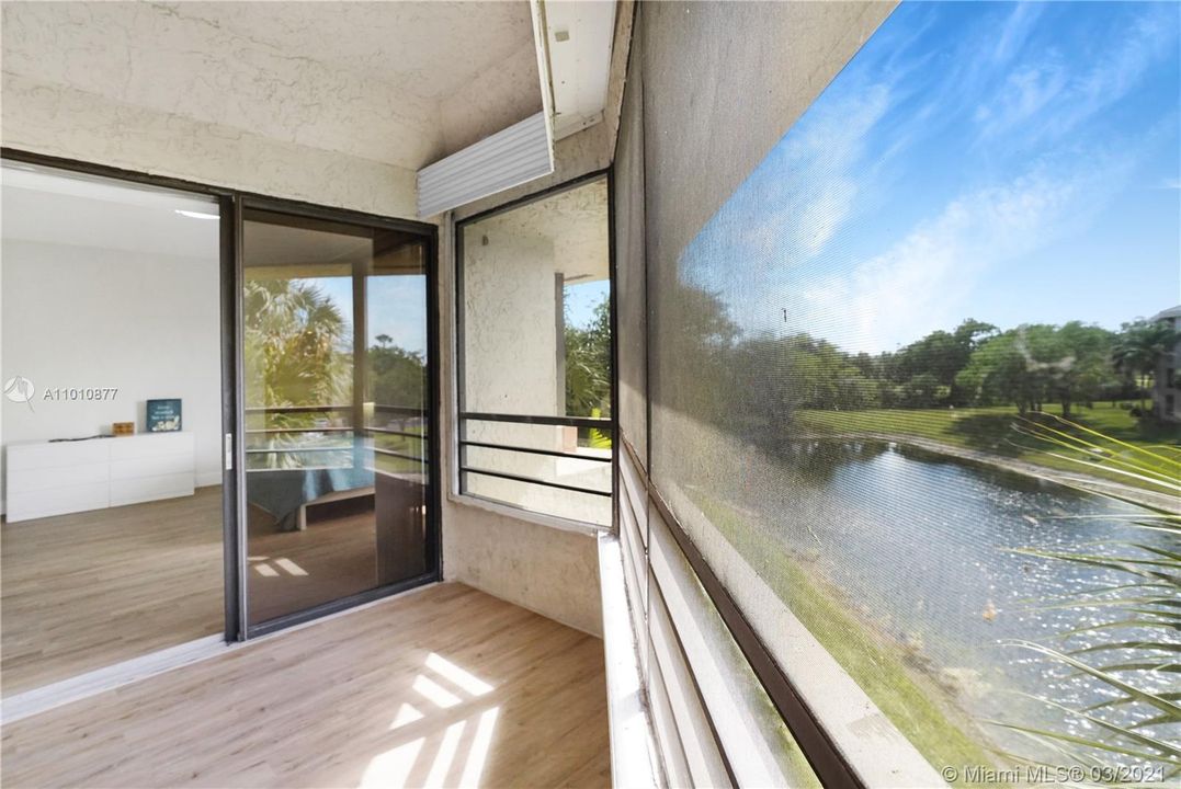 Vendido Recientemente: $400,000 (3 camas, 3 baños, 1710 Pies cuadrados)