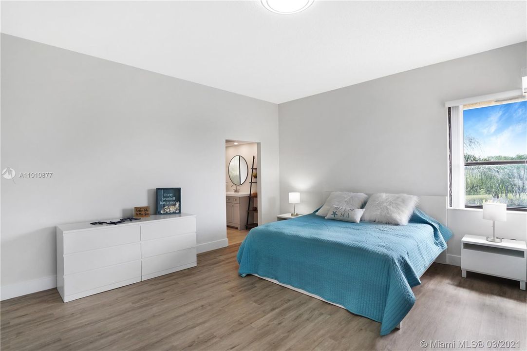 Vendido Recientemente: $400,000 (3 camas, 3 baños, 1710 Pies cuadrados)