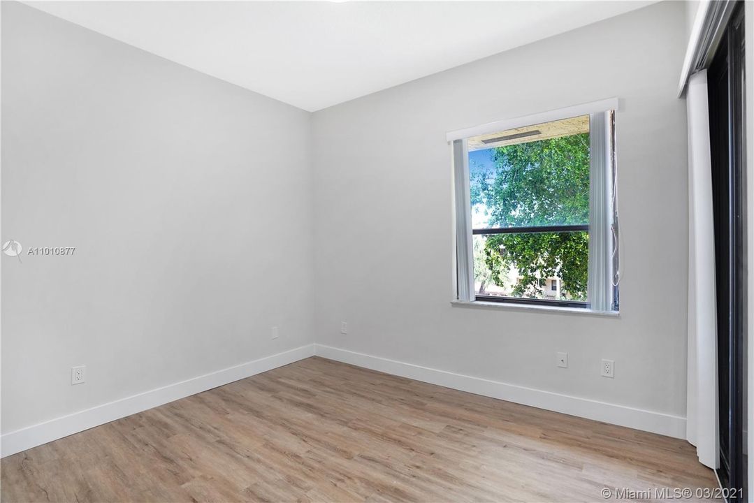 Vendido Recientemente: $400,000 (3 camas, 3 baños, 1710 Pies cuadrados)