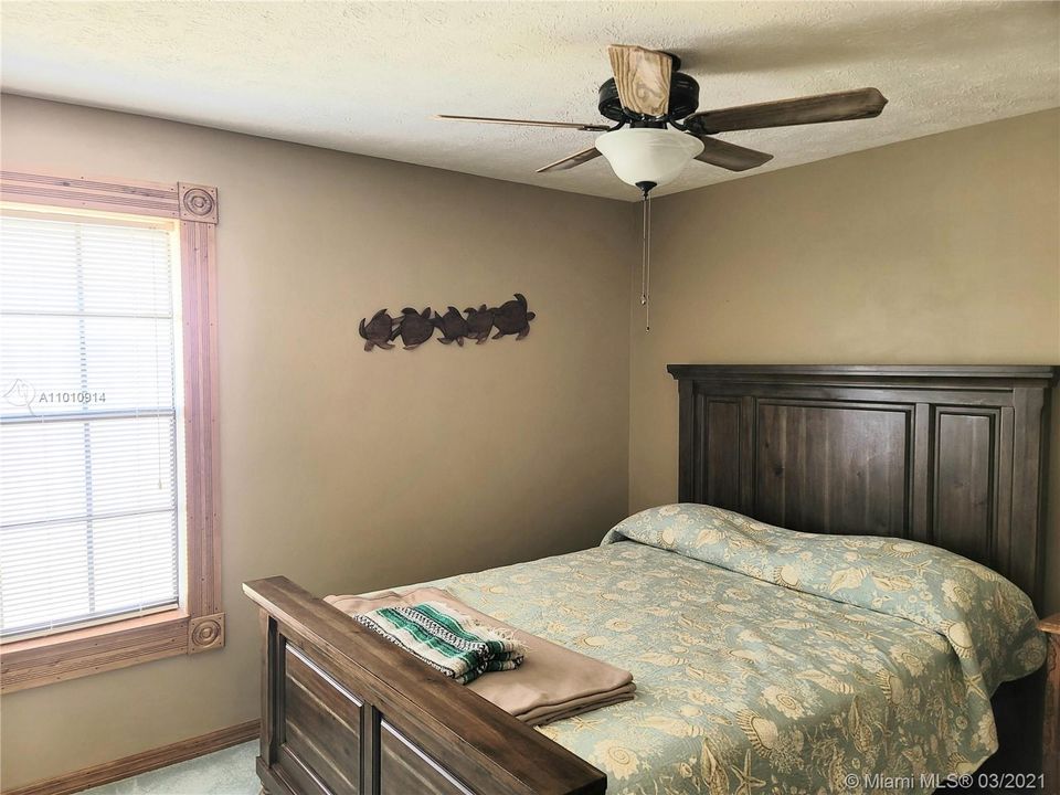Recently Sold: $279,999 (3 beds, 2 baths, 1525 Square Feet)