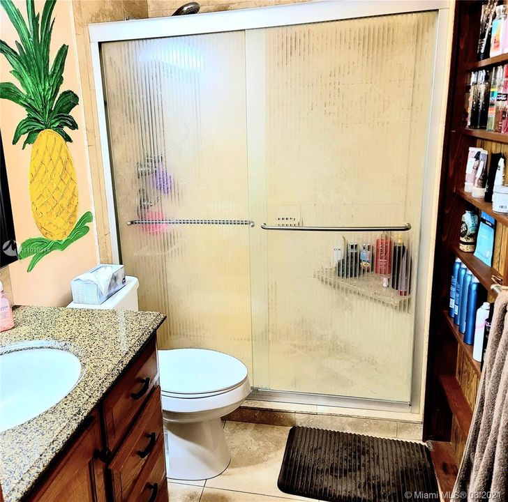 Recently Sold: $279,999 (3 beds, 2 baths, 1525 Square Feet)