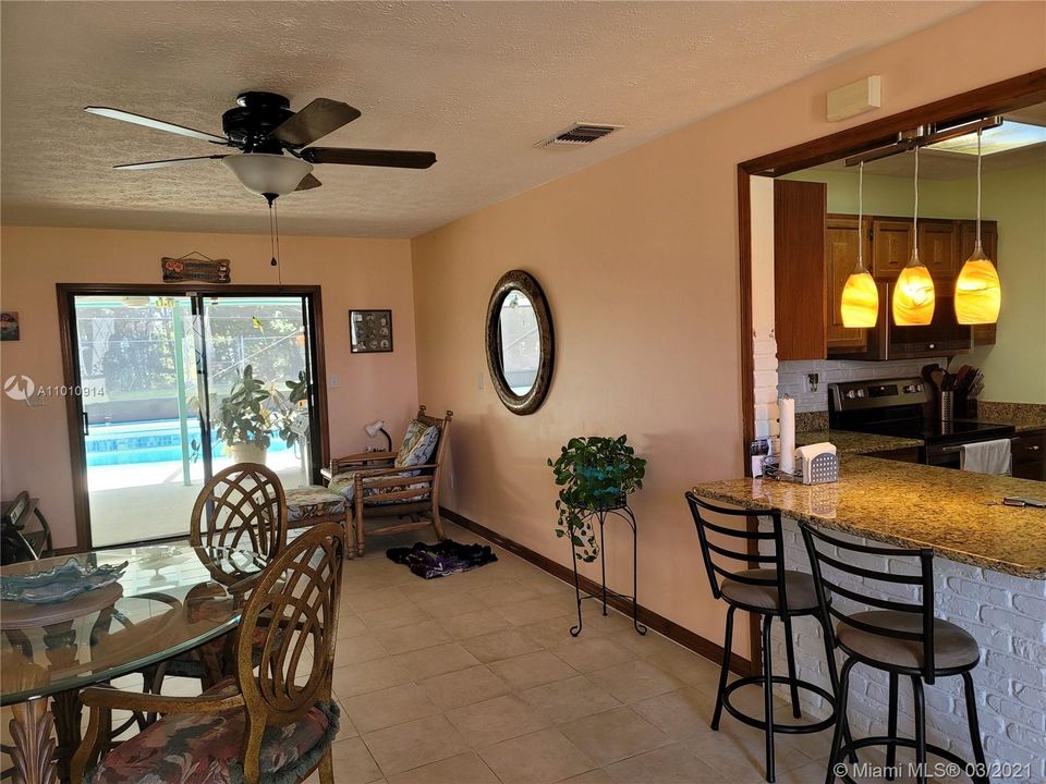Recently Sold: $279,999 (3 beds, 2 baths, 1525 Square Feet)