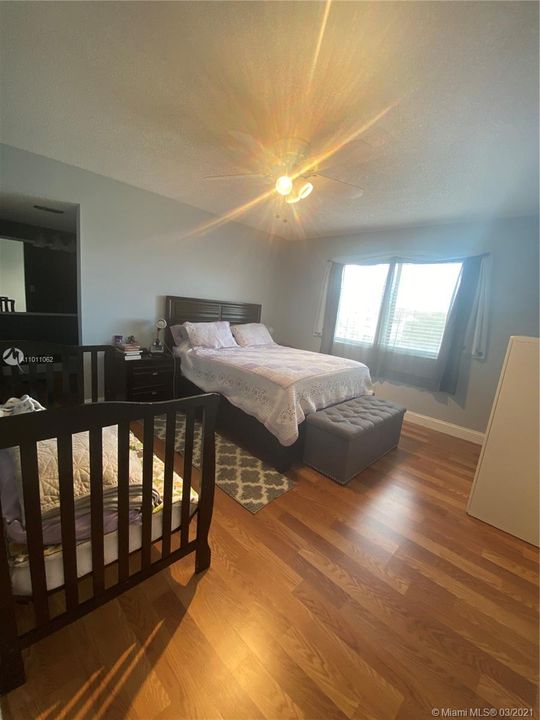 Recently Sold: $145,000 (2 beds, 2 baths, 1350 Square Feet)