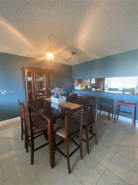 Recently Sold: $145,000 (2 beds, 2 baths, 1350 Square Feet)