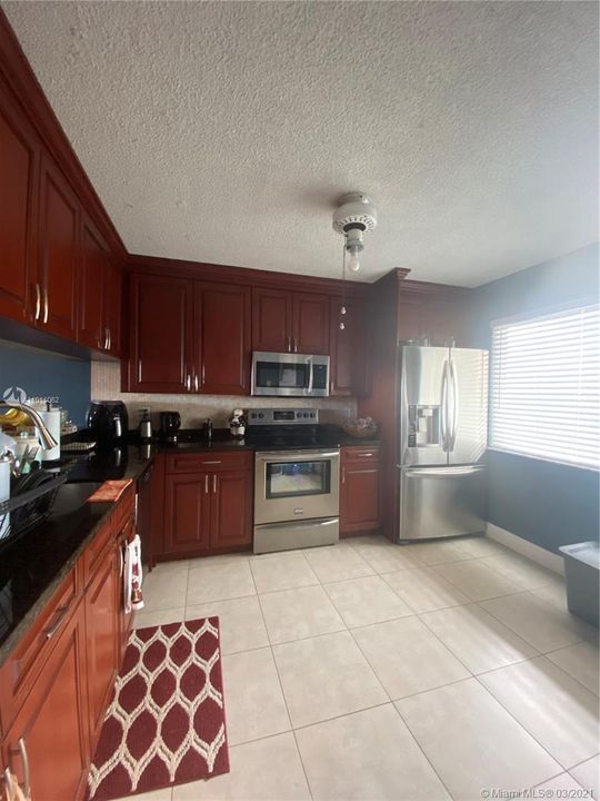 Recently Sold: $145,000 (2 beds, 2 baths, 1350 Square Feet)