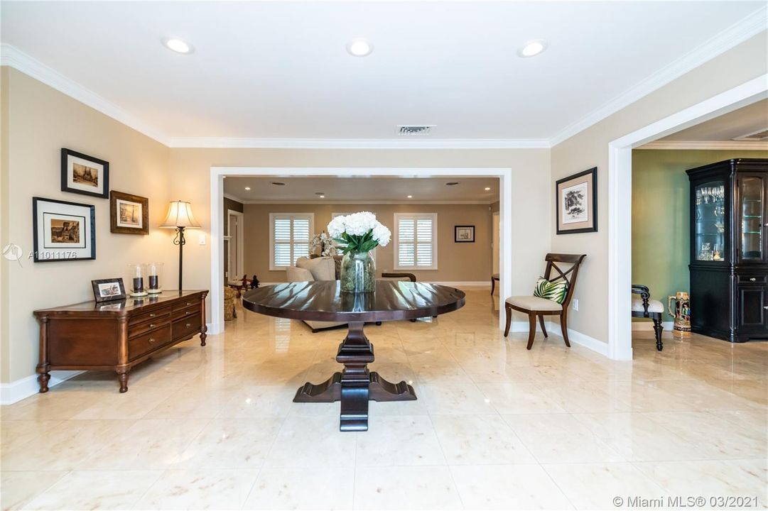 Recently Sold: $1,980,000 (4 beds, 4 baths, 3735 Square Feet)