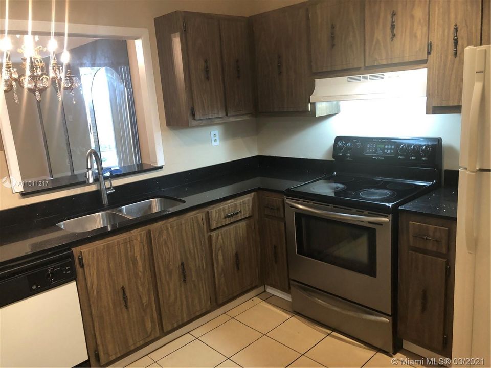 Vendido Recientemente: $129,000 (1 camas, 1 baños, 940 Pies cuadrados)