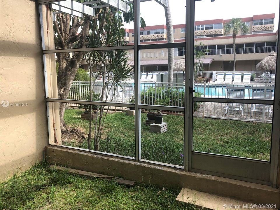 Vendido Recientemente: $129,000 (1 camas, 1 baños, 940 Pies cuadrados)