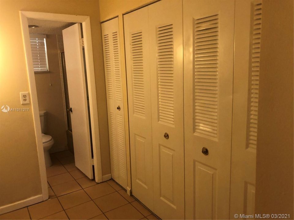 Vendido Recientemente: $129,000 (1 camas, 1 baños, 940 Pies cuadrados)