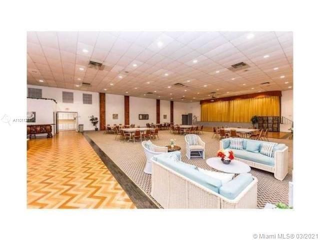 Vendido Recientemente: $129,000 (1 camas, 1 baños, 940 Pies cuadrados)