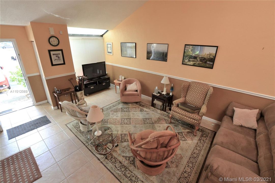 Recently Sold: $228,000 (3 beds, 2 baths, 1770 Square Feet)