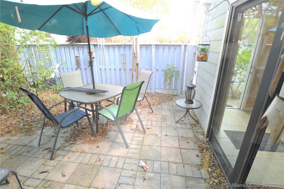 Recently Sold: $228,000 (3 beds, 2 baths, 1770 Square Feet)