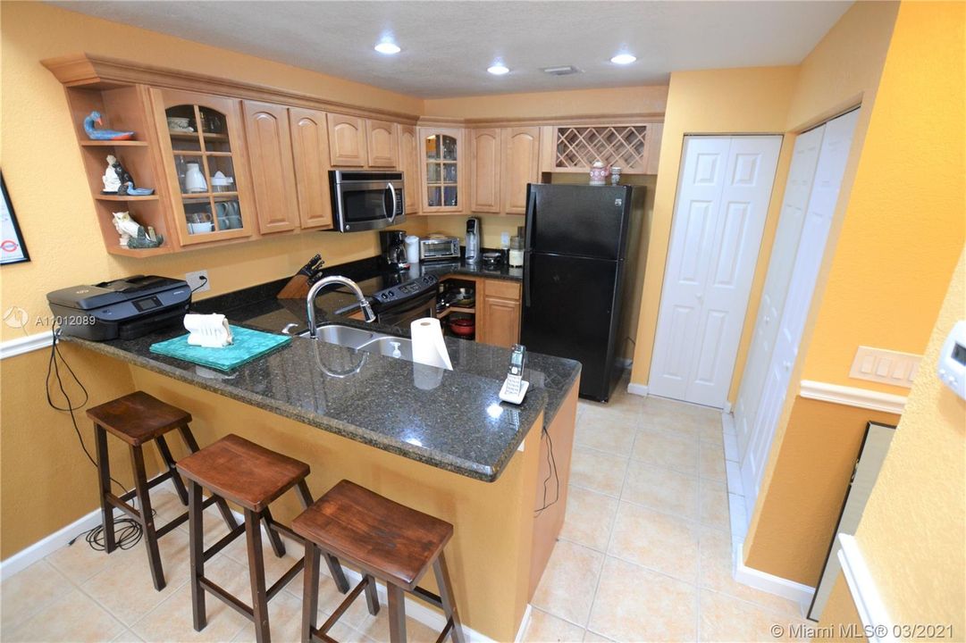 Recently Sold: $228,000 (3 beds, 2 baths, 1770 Square Feet)