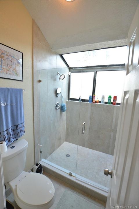 Recently Sold: $228,000 (3 beds, 2 baths, 1770 Square Feet)