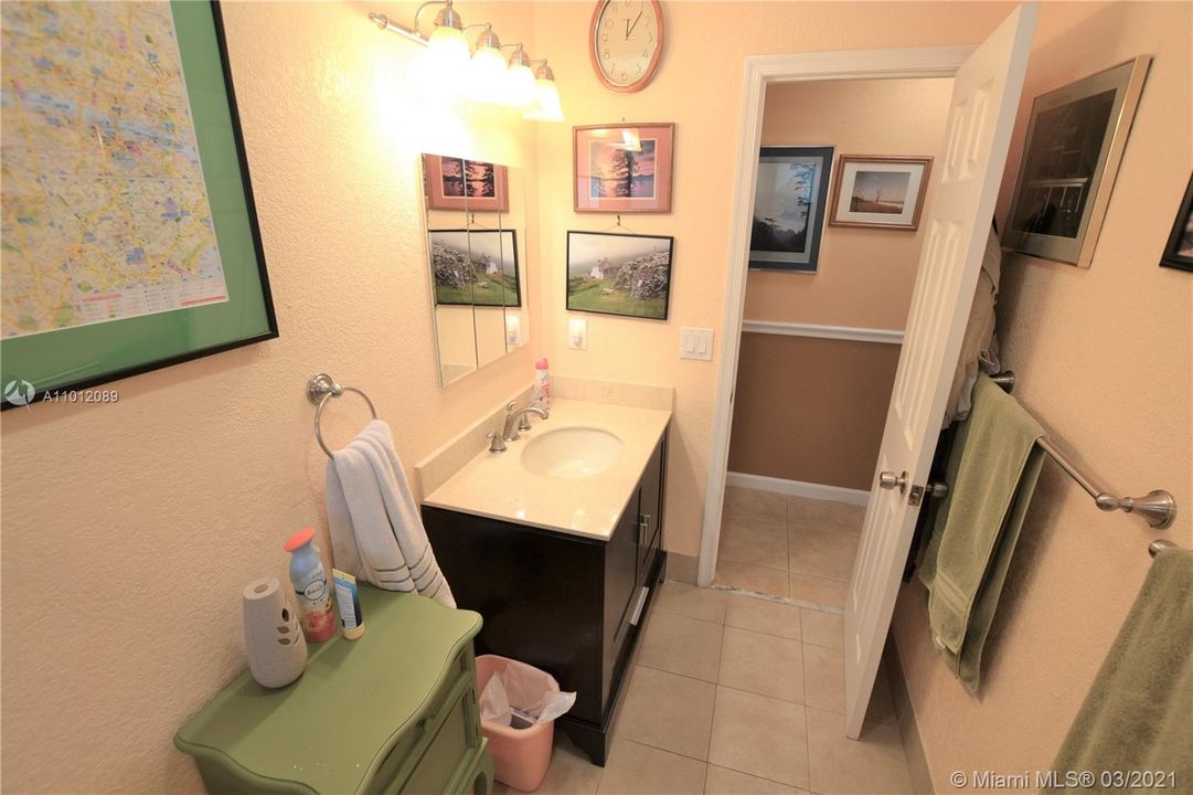 Recently Sold: $228,000 (3 beds, 2 baths, 1770 Square Feet)