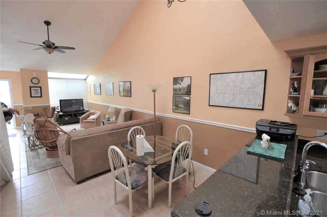 Recently Sold: $228,000 (3 beds, 2 baths, 1770 Square Feet)