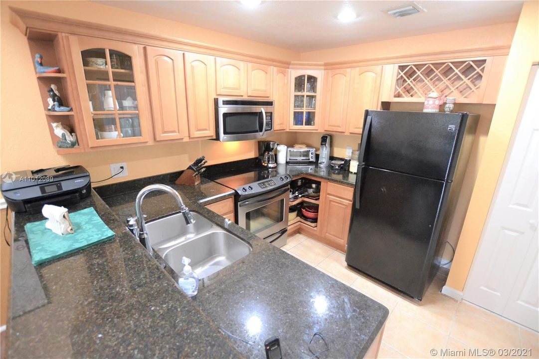 Recently Sold: $228,000 (3 beds, 2 baths, 1770 Square Feet)