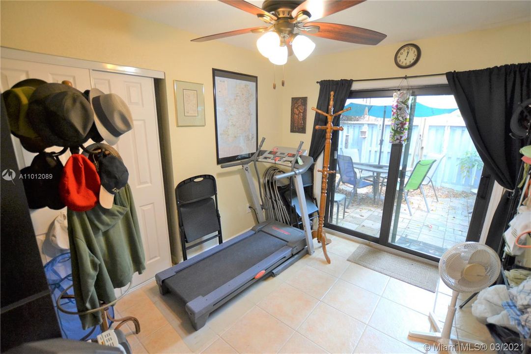 Recently Sold: $228,000 (3 beds, 2 baths, 1770 Square Feet)