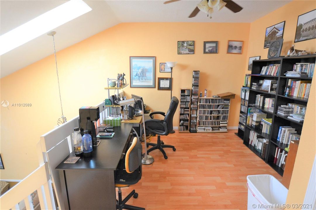 Recently Sold: $228,000 (3 beds, 2 baths, 1770 Square Feet)