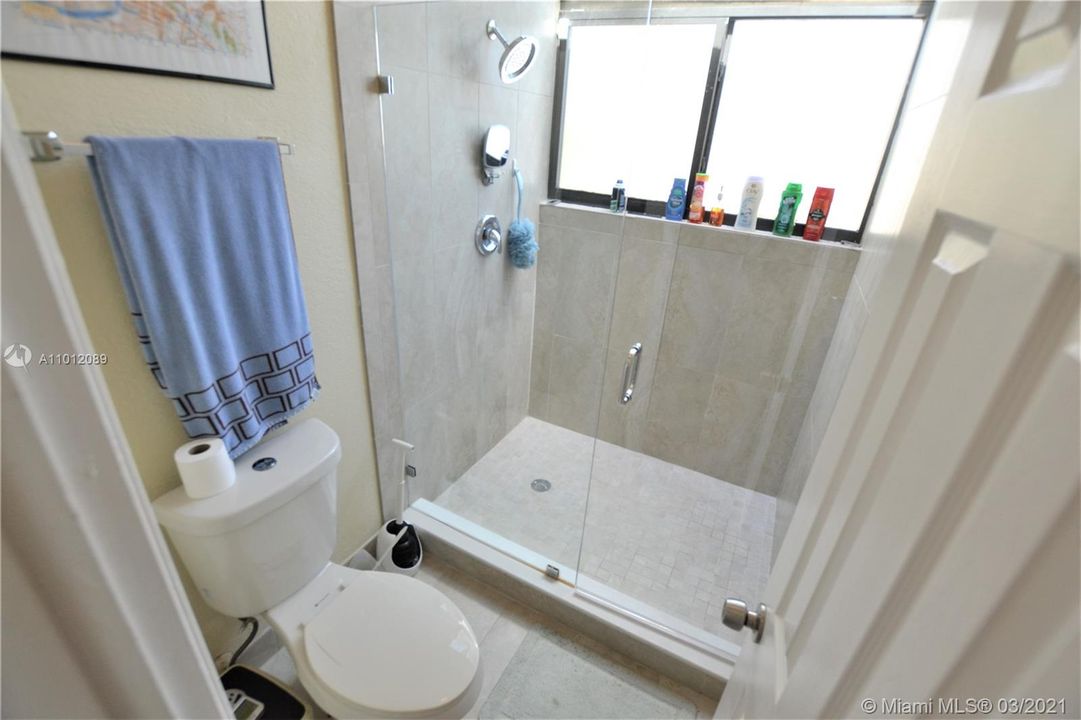 Recently Sold: $228,000 (3 beds, 2 baths, 1770 Square Feet)