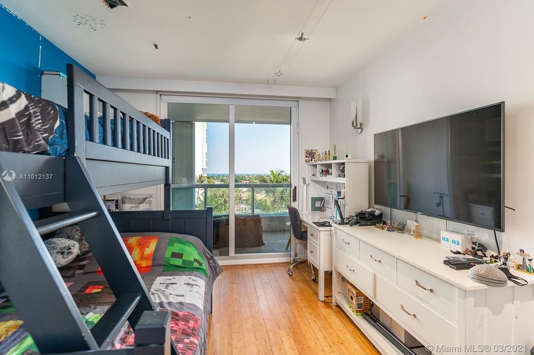 Recently Sold: $630,000 (2 beds, 2 baths, 1696 Square Feet)