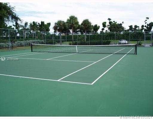 Recently Rented: $1,200 (1 beds, 1 baths, 704 Square Feet)