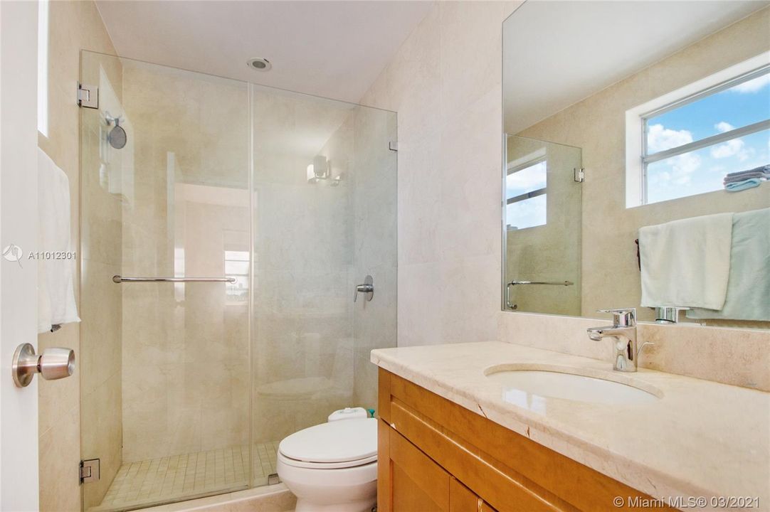最近售出: $850,000 (2 贝兹, 2 浴室, 1820 平方英尺)