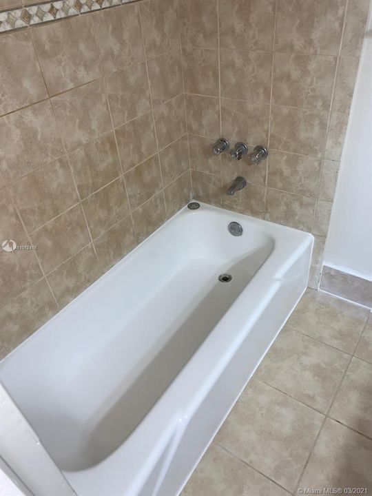 Недавно арендовано: $1,150 (1 спален, 1 ванн, 822 Квадратных фут)