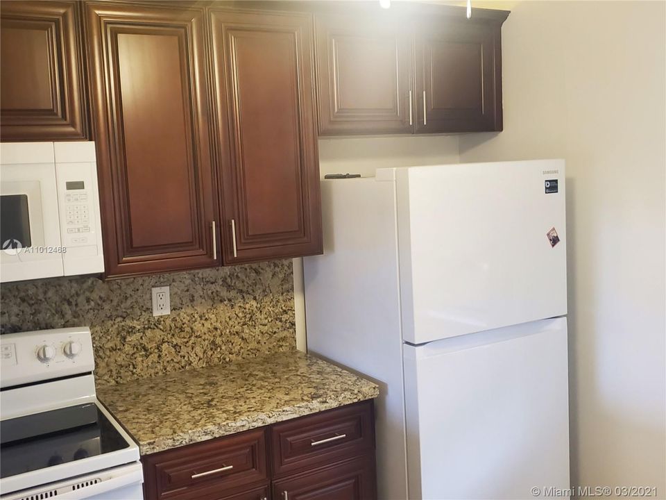 Recently Rented: $1,600 (2 beds, 2 baths, 1300 Square Feet)