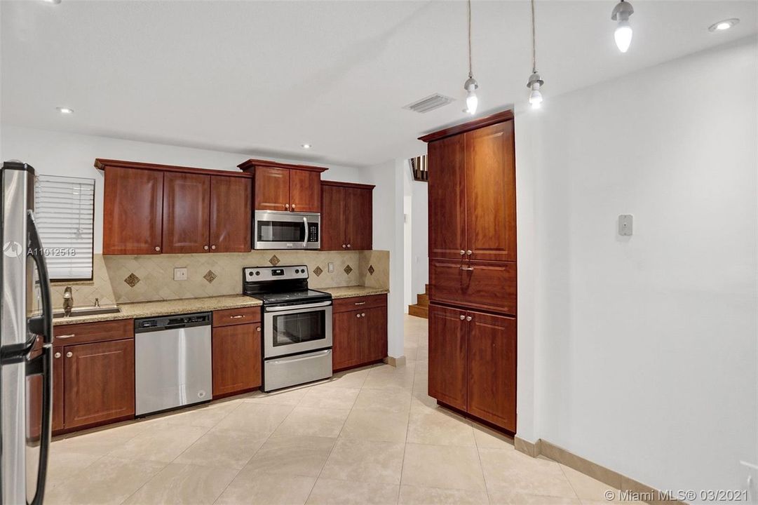 Recently Sold: $280,000 (3 beds, 2 baths, 2070 Square Feet)