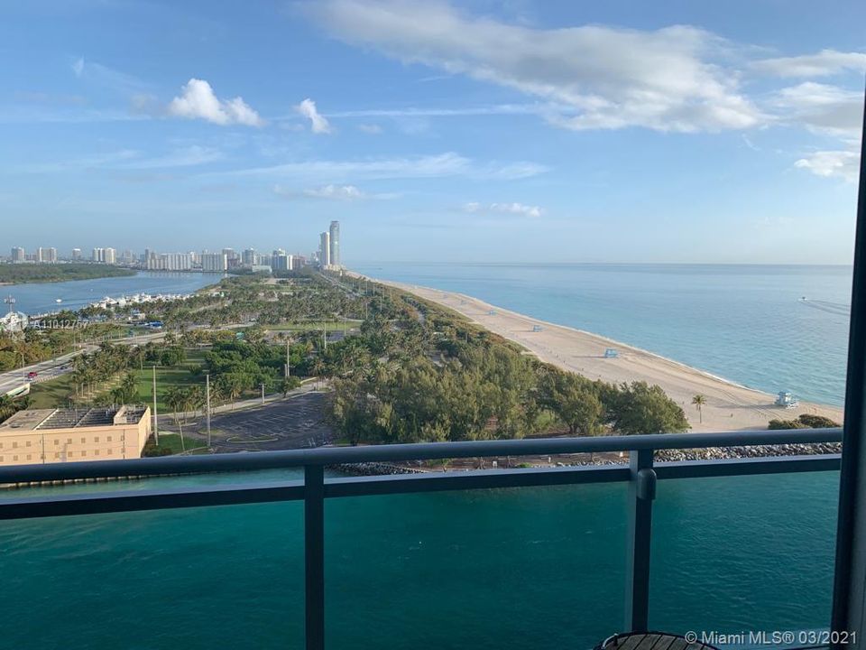 Recently Sold: $2,150,000 (2 beds, 2 baths, 1657 Square Feet)