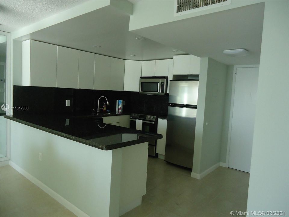 Recently Rented: $1,650 (1 beds, 1 baths, 760 Square Feet)