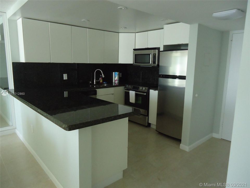 Recently Rented: $1,650 (1 beds, 1 baths, 760 Square Feet)