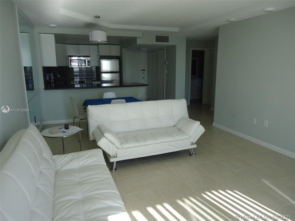 Recently Rented: $1,650 (1 beds, 1 baths, 760 Square Feet)