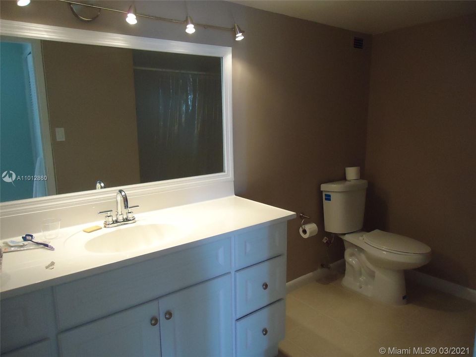 Recently Rented: $1,650 (1 beds, 1 baths, 760 Square Feet)