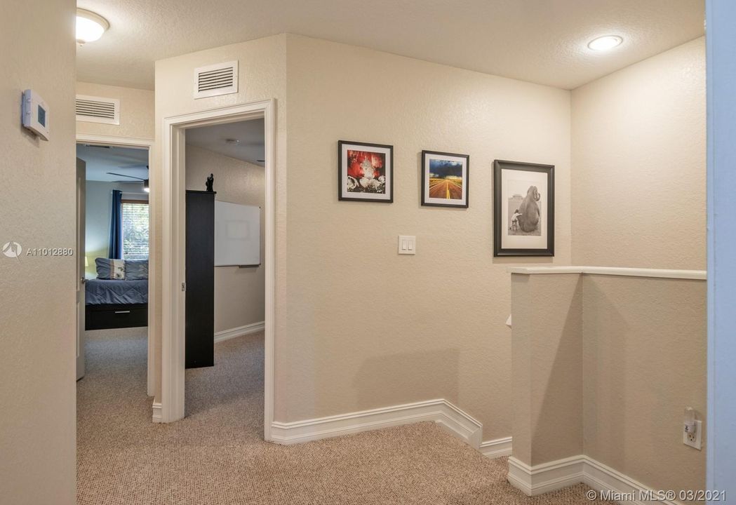 Недавно продано: $225,000 (3 спален, 2 ванн, 1419 Квадратных фут)