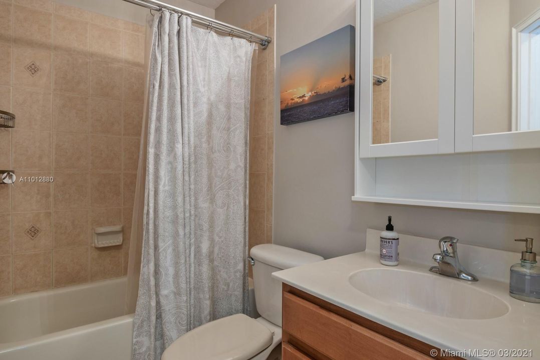 Недавно продано: $225,000 (3 спален, 2 ванн, 1419 Квадратных фут)