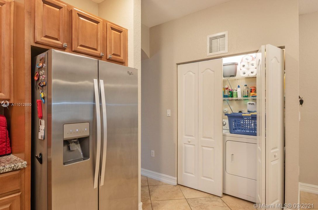 Недавно продано: $225,000 (3 спален, 2 ванн, 1419 Квадратных фут)