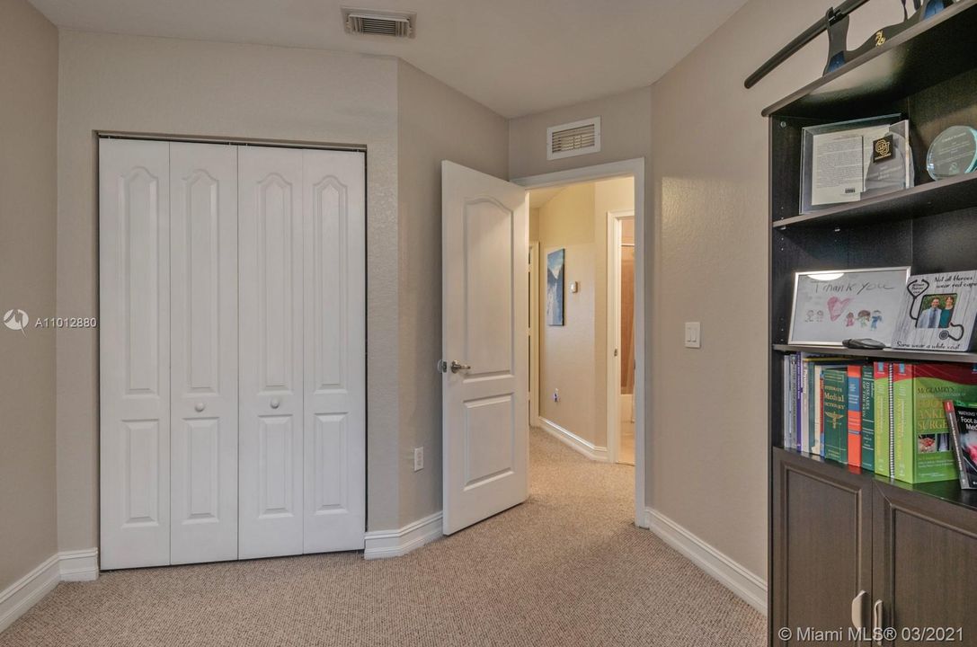 Недавно продано: $225,000 (3 спален, 2 ванн, 1419 Квадратных фут)