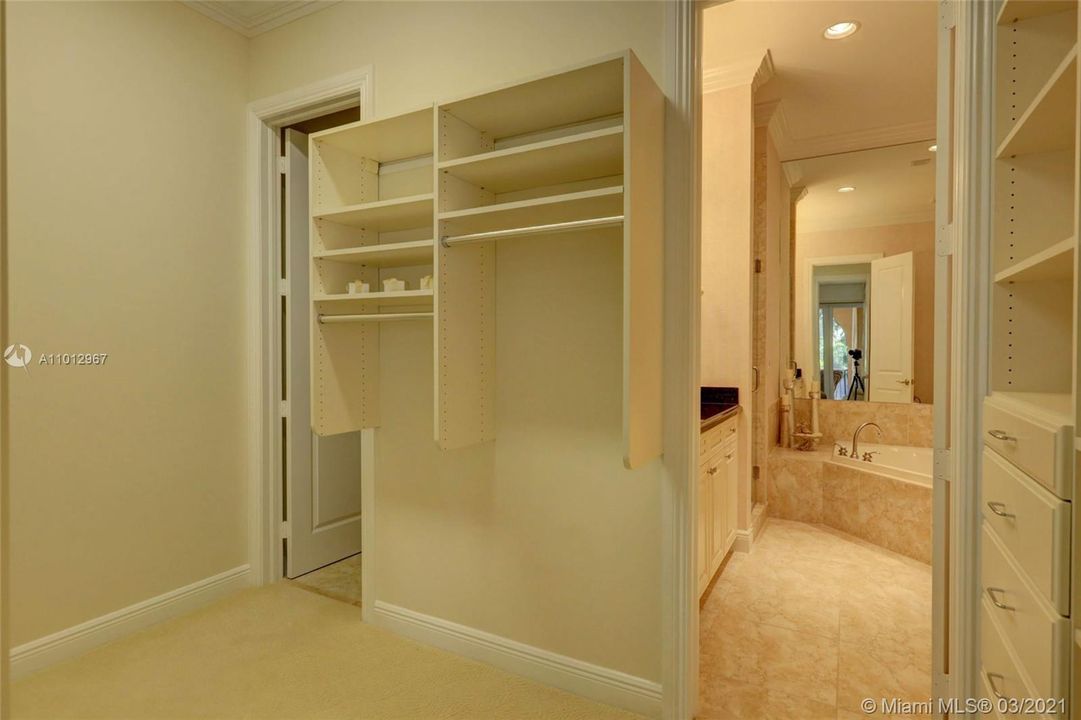 Недавно продано: $1,495,000 (3 спален, 4 ванн, 3110 Квадратных фут)