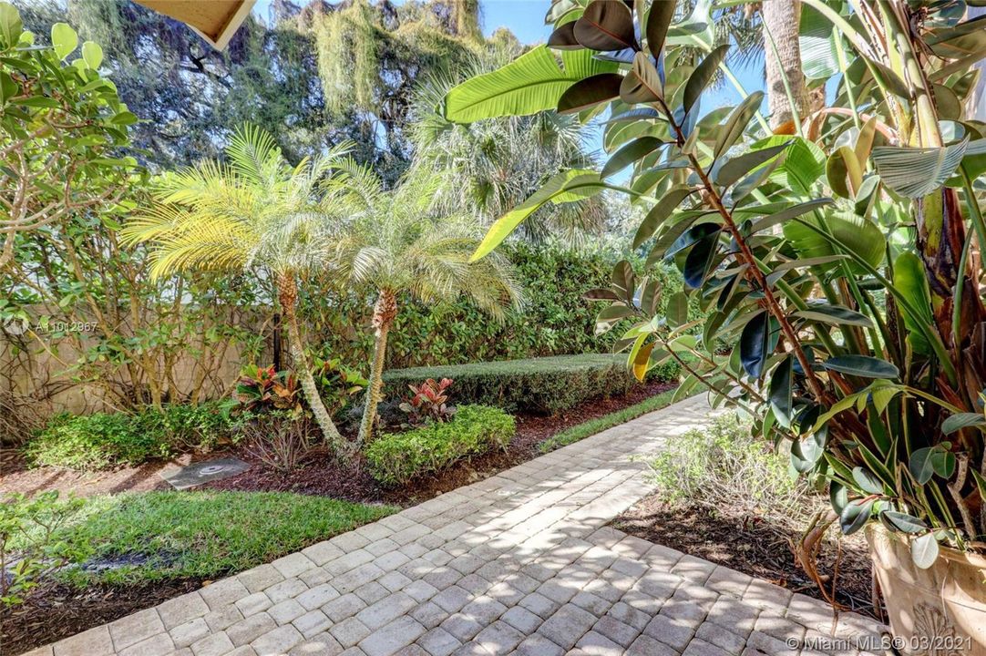 Недавно продано: $1,495,000 (3 спален, 4 ванн, 3110 Квадратных фут)