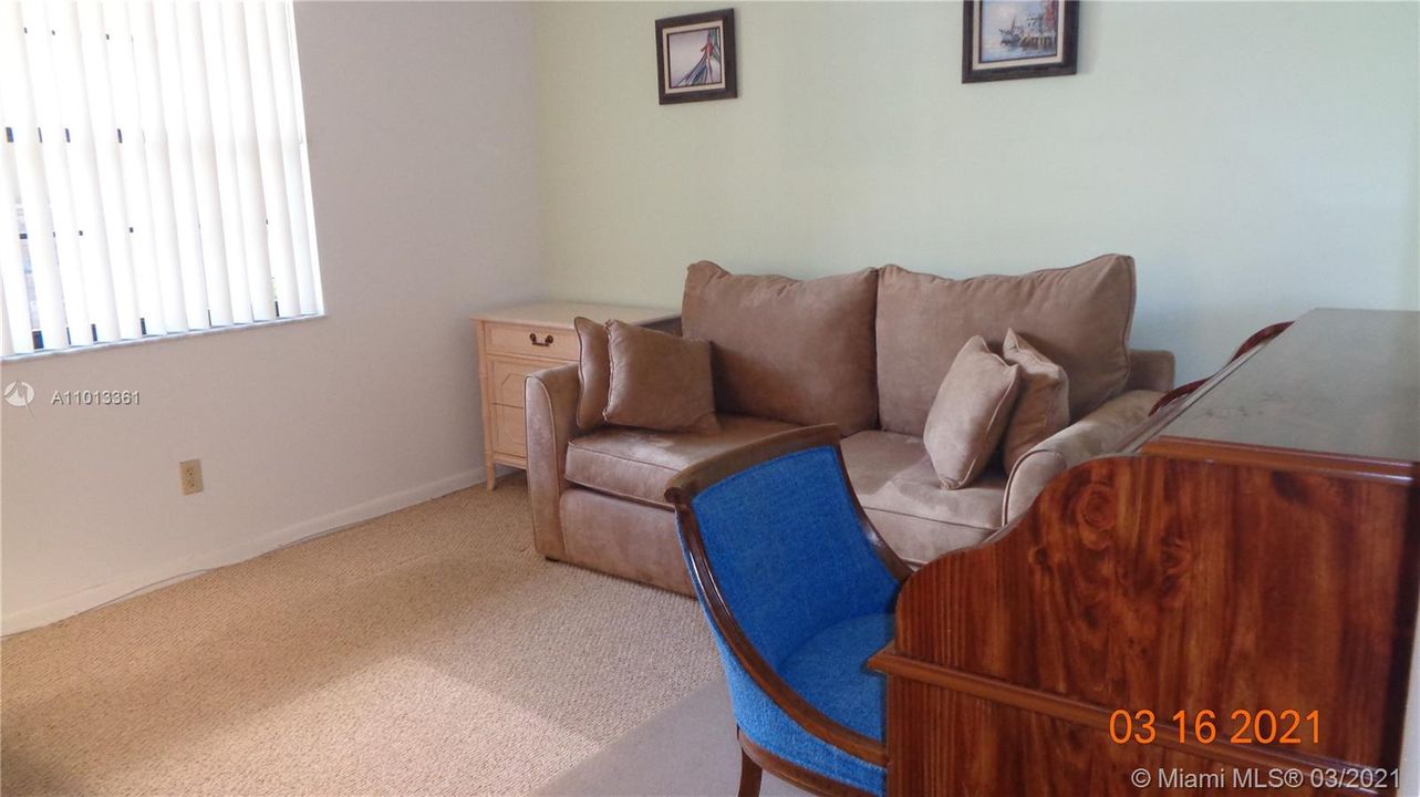 Recently Sold: $115,000 (2 beds, 2 baths, 1270 Square Feet)