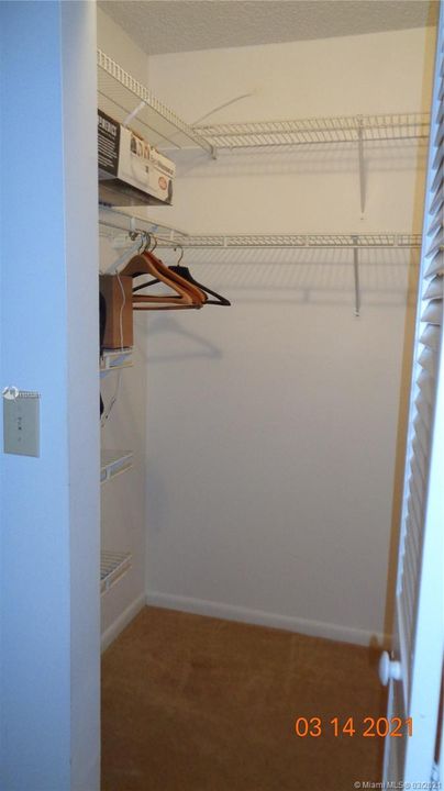 Bed 2 Walk in closet